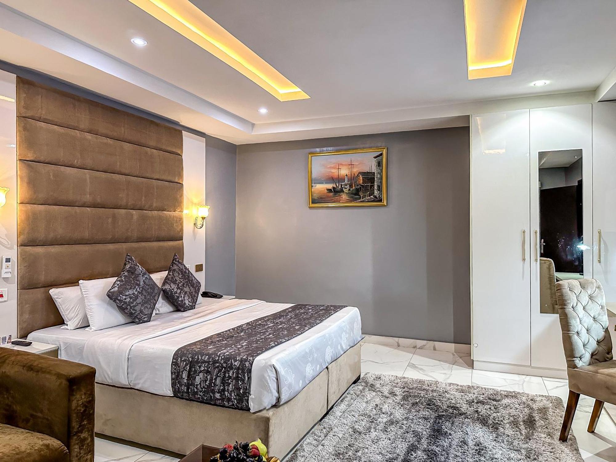 Parkview Astoria 4* Lagos